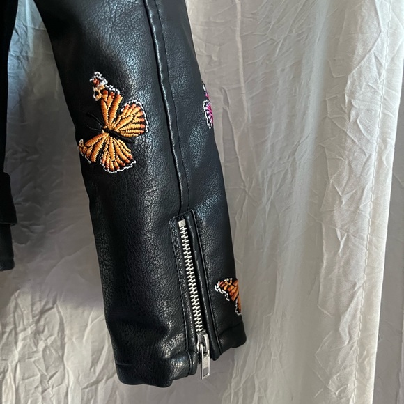 Hannah Banana Faux Leather Butterfly Motorcycle Jacket 🌵6 - Picture 7 of 14